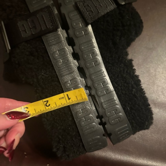 Ugg slip ons - Picture 10 of 10